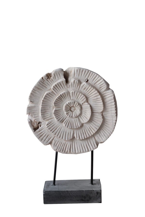 Flower sculpture